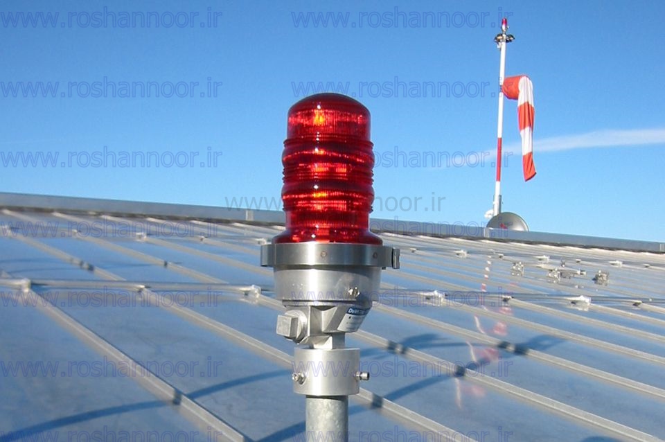 چراغ سر دکل سولار