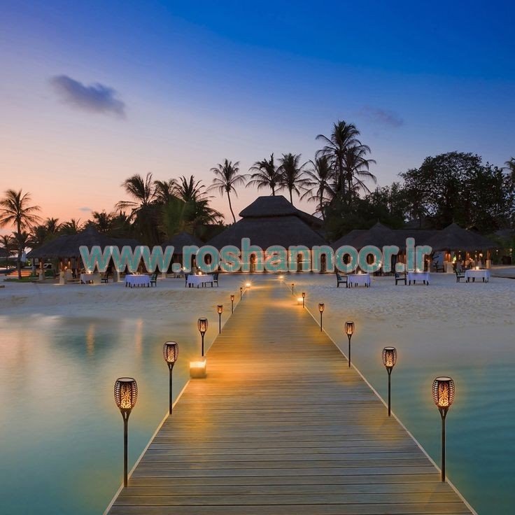 چراغ باغچه خورشیدی ضد آب